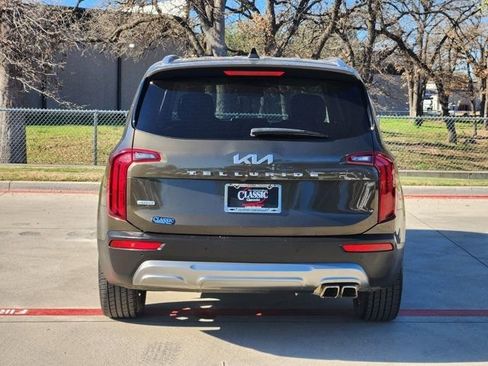 Used 2022 Kia Telluride S image 14