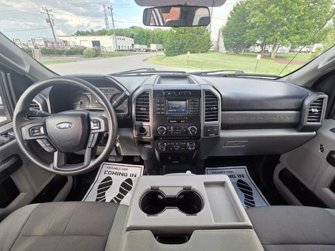 Used 2018 Ford F250 XL w/ Power Equipment Group RWD image 16