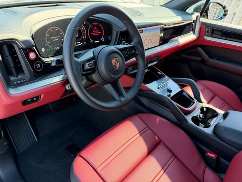 New 2026 Porsche Cayenne AWD/4WD image 4