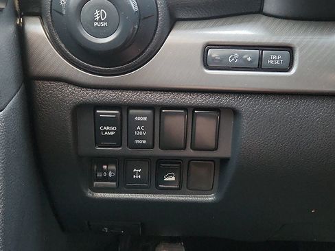 Used 2021 Nissan Titan PRO-4X w/ Pro-4x Convenience Package AWD/4WD image 20