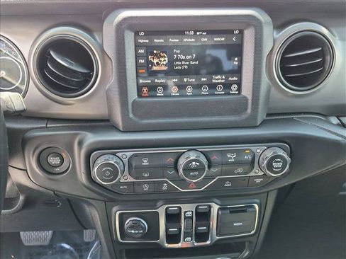 Used 2020 Jeep Gladiator Sport w/ Quick Order Package 24S AWD/4WD image 14
