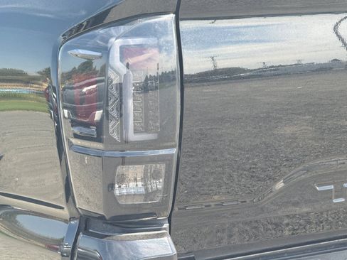 Used 2020 Toyota Tacoma SR5 AWD/4WD image 47