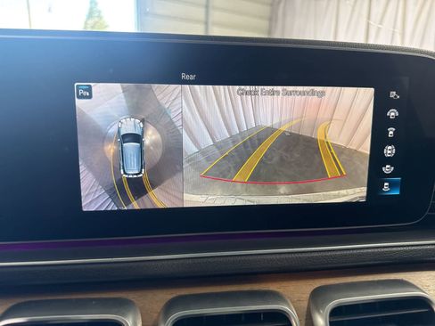 Used 2021 Mercedes-Benz GLE 350 w/ Premium Package image 26