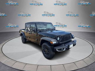 New 2026 Jeep Gladiator Sport video 1