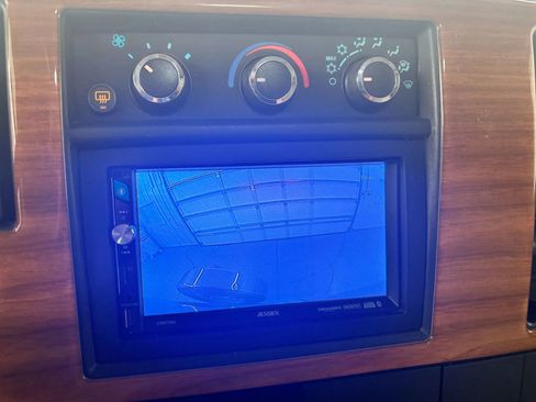 Used 2012 Chevrolet Express 2500 w/ Power Package image 40