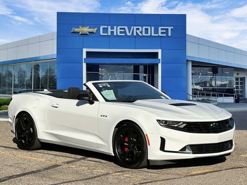 Certified 2023 Chevrolet Camaro LT w/ RS Package image 6