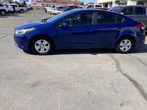 Used 2017 Kia Forte LX FWD image 18