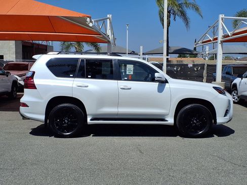 Used 2022 Lexus GX 460 w/ Black Line Special Edition AWD/4WD image 3