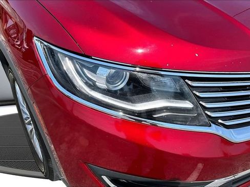 Used 2016 Lincoln MKX Select w/ Select Plus Package AWD/4WD image 32