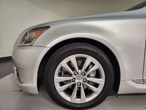 Used 2016 Lexus LS 460 w/ Comfort Package RWD image 11