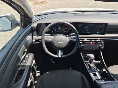 Used 2025 Hyundai Tucson SEL FWD image 29