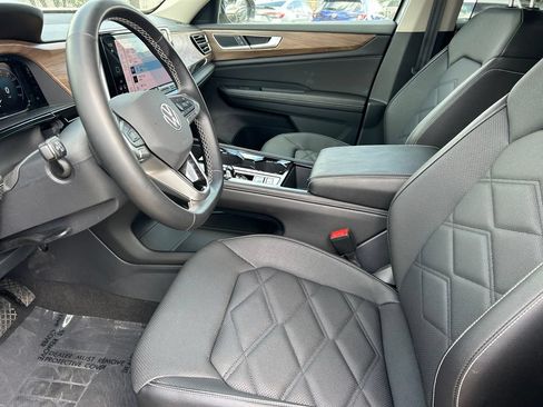 Used 2026 Volkswagen Atlas SE AWD/4WD image 11