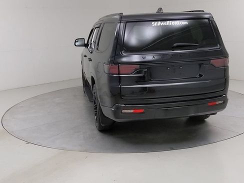 Used 2023 Jeep Wagoneer Series II AWD/4WD image 17