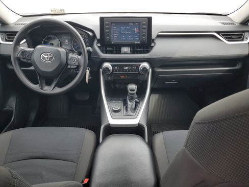 Used 2022 Toyota RAV4 LE image 15