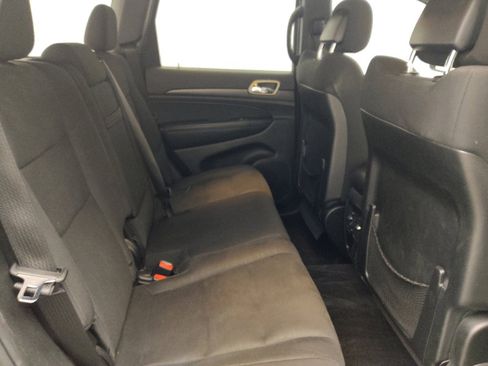 Used 2017 Jeep Grand Cherokee Laredo RWD image 19