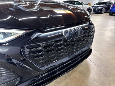 Used 2024 Audi Q8 e-tron Prestige w/ Prestige Package AWD/4WD image 31