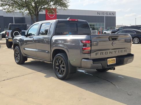 New 2026 Nissan Frontier SV image 5