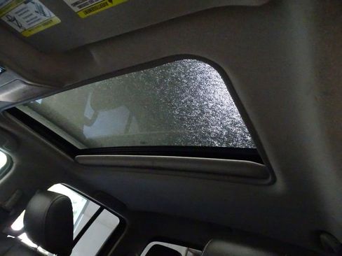 Used 2019 Nissan Frontier PRO-4X w/ Pro-4x Luxury Package image 11