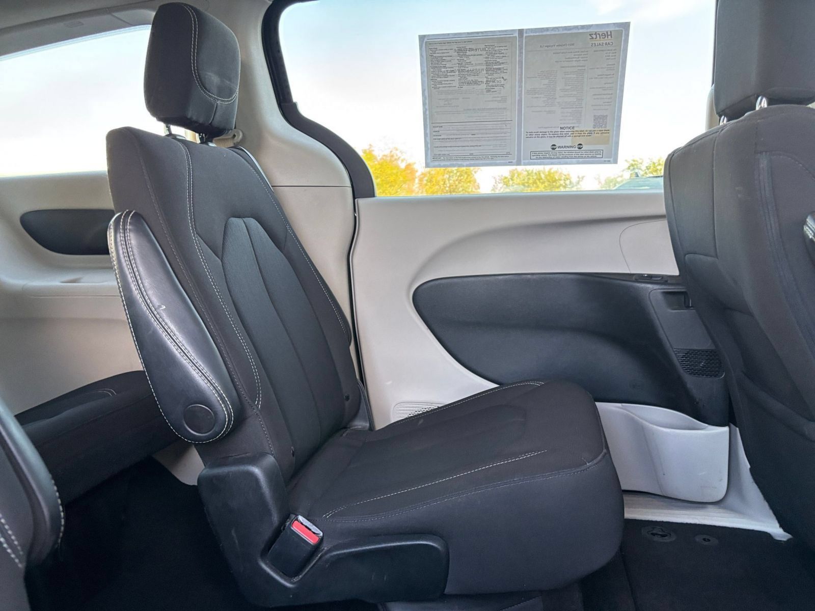 Used 2023 Chrysler Voyager LX FWD image 39