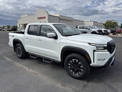 Used 2023 Nissan Frontier PRO-4X w/ Pro Convenience Package image 4