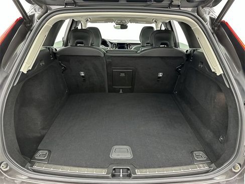 Certified 2023 Volvo XC60 B5 Plus w/ Climate Package image 24