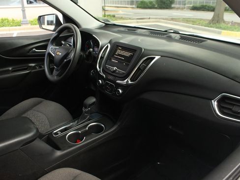 Used 2022 Chevrolet Equinox LT FWD image 25