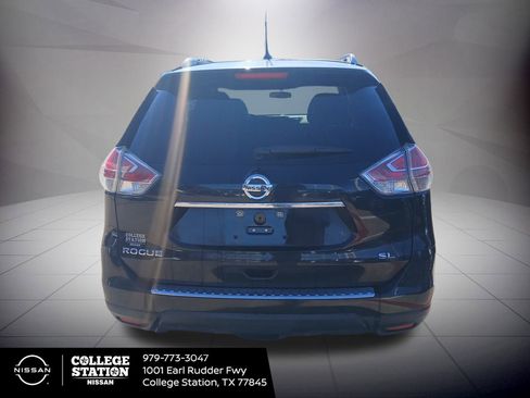 Used 2016 Nissan Rogue SL w/ SL Premium Package image 3