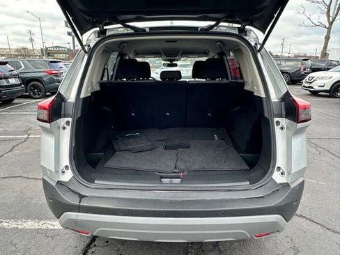 Certified 2023 Nissan Rogue SV image 17