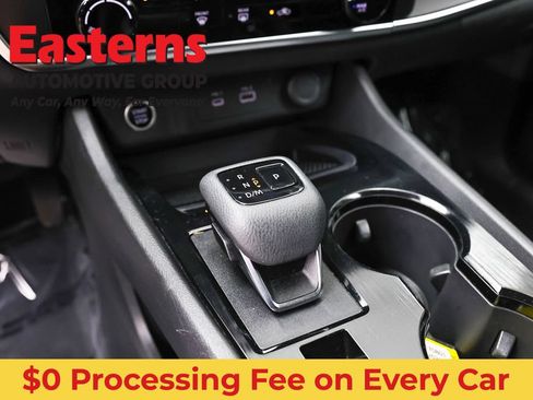 Used 2023 Nissan Rogue S AWD/4WD image 13
