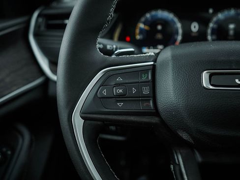 New 2026 Jeep Grand Cherokee Laredo image 21