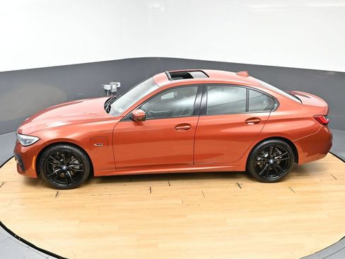 Used 2022 BMW 330e w/ M Sport Package RWD image 47