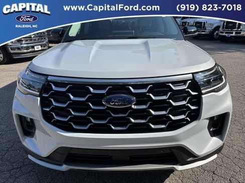 Certified 2025 Ford Explorer Platinum w/ Ultimate Package AWD/4WD image 10