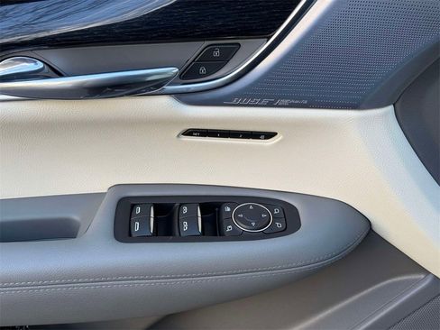 Used 2024 Cadillac XT6 Premium Luxury w/ Technology Package image 21