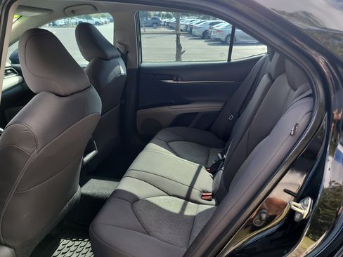 Used 2020 Toyota Camry LE image 13