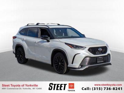 Used 2023 Toyota Highlander XSE
