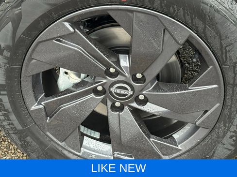 Used 2026 Nissan Rogue SV w/ Cold Weather Package AWD/4WD image 11