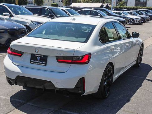 Used 2026 BMW 330i Sedan w/ M Sport Package RWD image 4