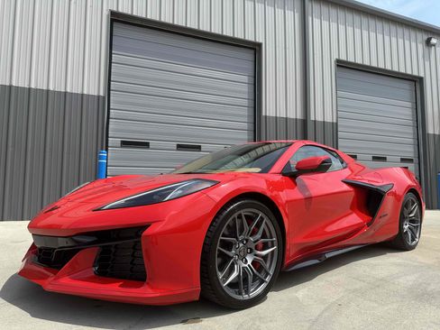 Used 2023 Chevrolet Corvette Z06 RWD image 28