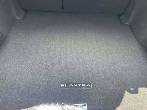 Used 2025 Hyundai Elantra SEL FWD image 26