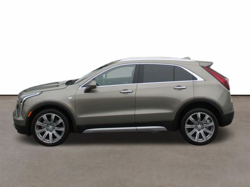 Used 2020 Cadillac XT4 Premium Luxury w/ Cold Weather Package image 2