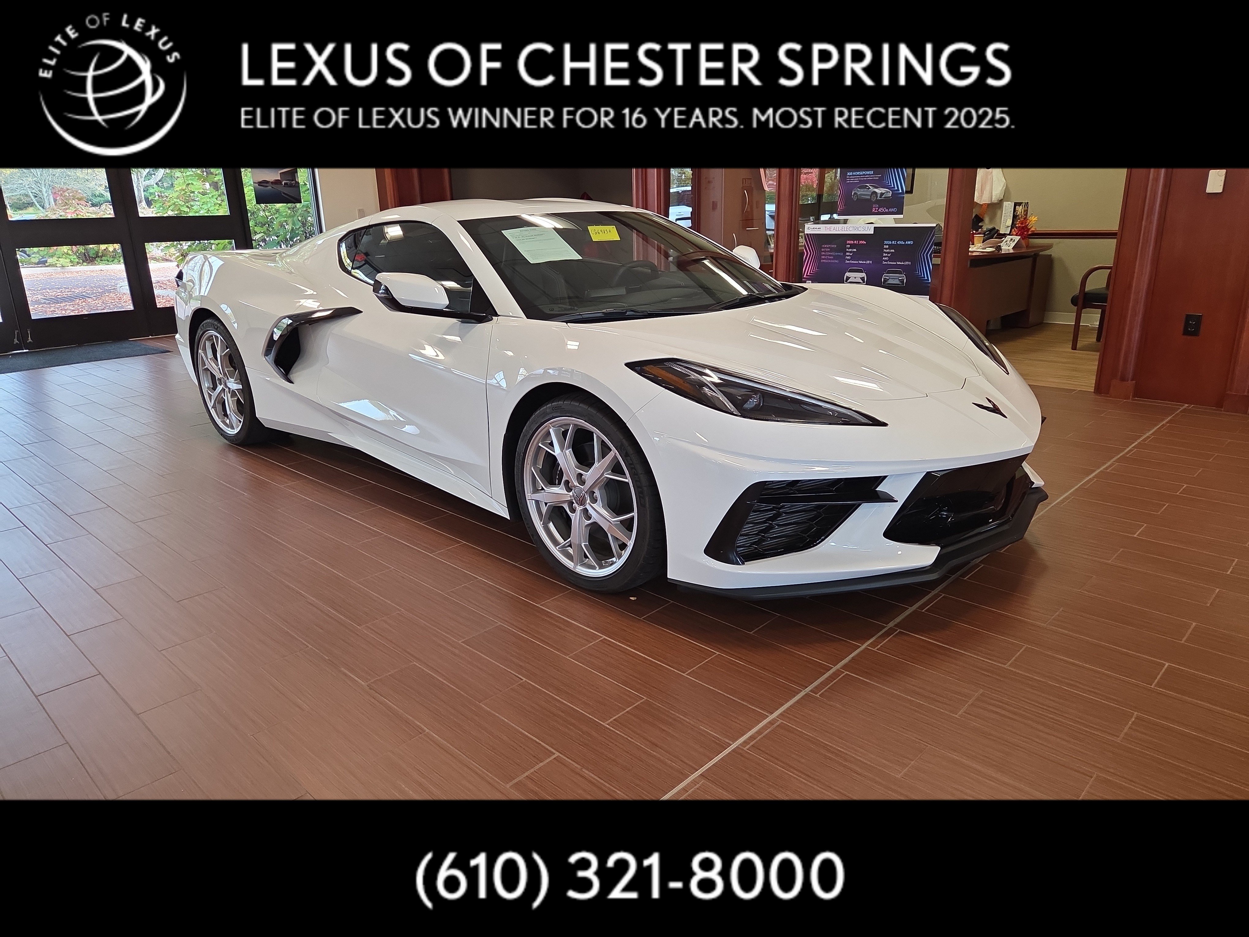 Used 2023 Chevrolet Corvette Stingray Coupe w/ 1LT RWD image 1