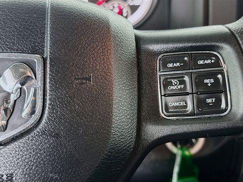 Used 2017 RAM 1500 Classic SLT image 14