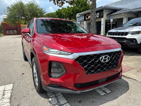Used 2019 Hyundai Santa Fe SE FWD image 2