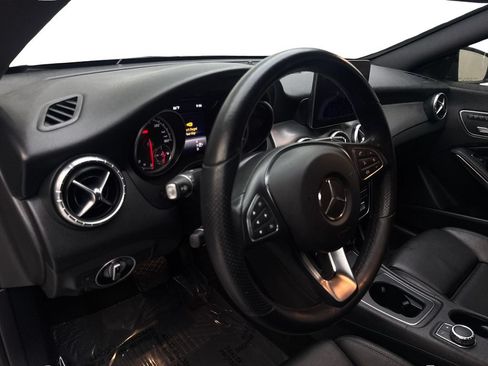 Used 2019 Mercedes-Benz CLA 250 4MATIC image 46