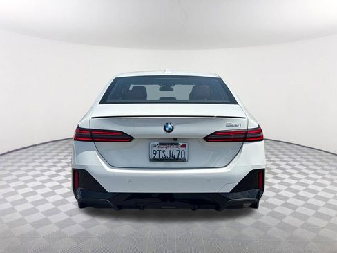 Used 2026 BMW 530i w/ M Sport Package RWD image 5