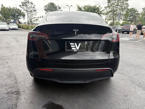 Used 2023 Tesla Model Y Long Range AWD/4WD image 7