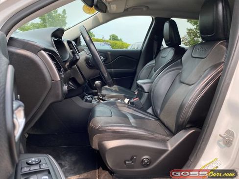 Used 2019 Jeep Cherokee Limited AWD/4WD image 25