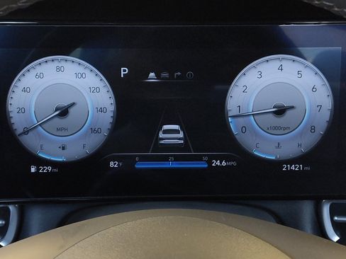 Used 2025 Hyundai Elantra SEL FWD image 23