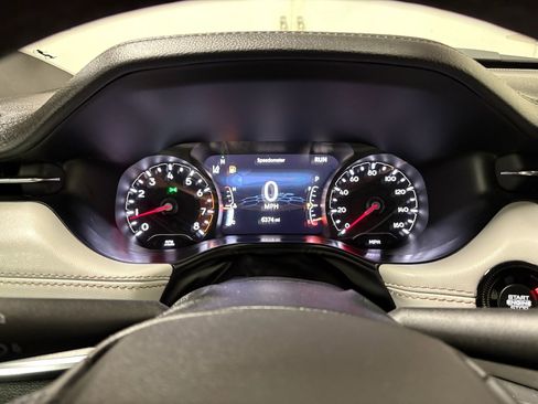 Used 2024 Jeep Compass Limited image 22