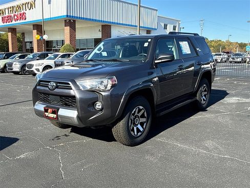 Used 2023 Toyota 4Runner TRD Off-Road image 2